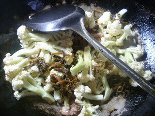 里脊肉梅干菜炒花菜的做法步骤：5