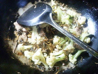里脊肉梅干菜炒花菜的做法步骤：7