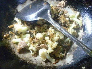 里脊肉梅干菜炒花菜的做法步骤：10
