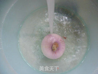 洋葱圆白菜炒面的做法步骤：2