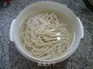洋葱圆白菜炒面的做法步骤：7