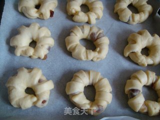 葡萄干花形面包的做法步骤：15