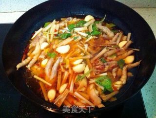 烩鸡脚的做法步骤：3