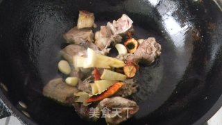 【香菇烧鸭肉】的做法步骤：4