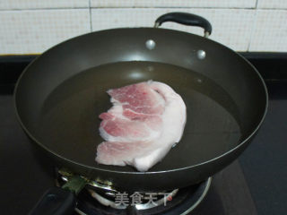 泡菜回锅肉的做法步骤：2