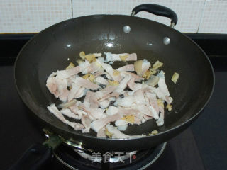 泡菜回锅肉的做法步骤：7
