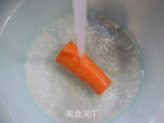 胡萝卜炒素鸡的做法步骤：2