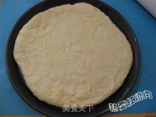 鲟鱼罐头披萨的做法步骤：11