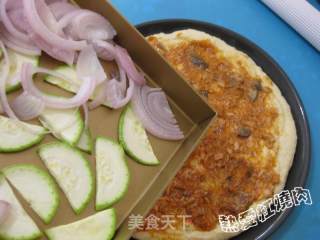 鲟鱼罐头披萨的做法步骤：14