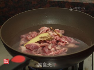 子姜焖鸭：开胃下饭的时令家常菜的做法步骤：4