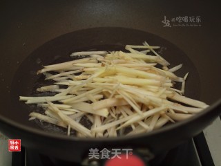 子姜焖鸭：开胃下饭的时令家常菜的做法步骤：7
