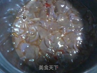 油爆猪肝的做法步骤：1