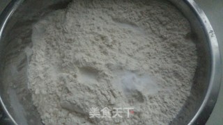 香辣油葱卷的做法步骤：1