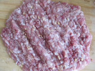 鲜肉胡萝卜馄饨的做法步骤：2