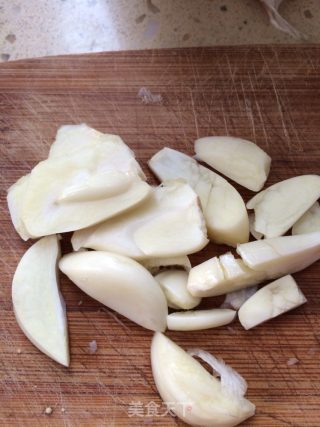 豇豆末炒牛肉末的做法步骤：2