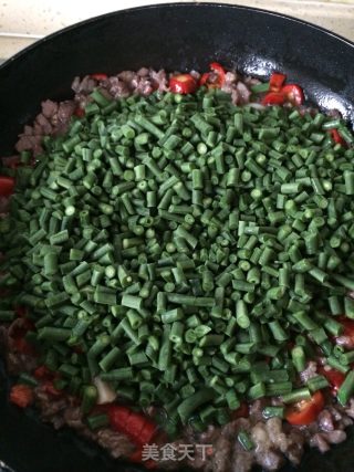 豇豆末炒牛肉末的做法步骤：6