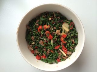 豇豆末炒牛肉末的做法步骤：9