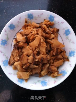 香菇鸡肉粥的做法步骤：3