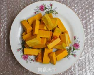 蒸红枣南瓜的做法步骤：2