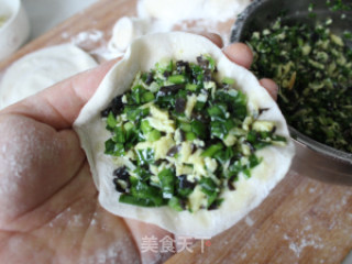 烫面煎饺的做法步骤：5