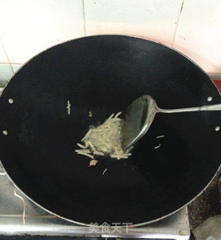 辣椒紫苏炒生肠的做法步骤：6