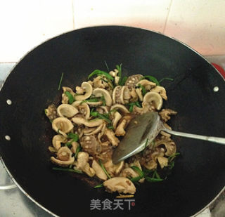 辣椒紫苏炒生肠的做法步骤：9