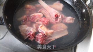 【金虫草当归炖鸭】的做法步骤：1