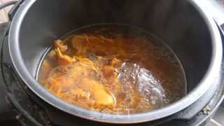 【金虫草当归炖鸭】的做法步骤：4