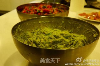 墨西哥小食-牛油果酱guacamole的做法步骤：2