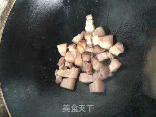 经典加创意的家常菜简便烧——土豆红烧肉的做法步骤：6