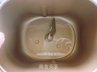 全麦椰蓉面包（面包机版）的做法步骤：7