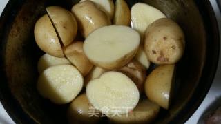 香煎小土豆的做法步骤：1