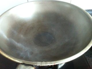 芹菜小菇的做法步骤：2
