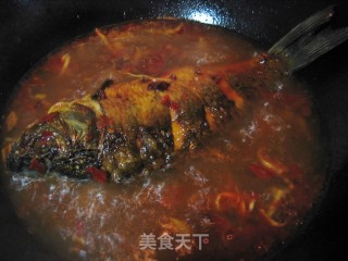 豆瓣酱烧鲫鱼的做法步骤：6