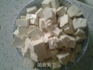 豆腐盖被～韭菜清炖豆腐的做法步骤：3