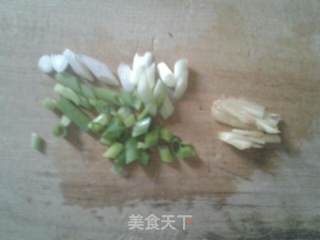 豆腐盖被～韭菜清炖豆腐的做法步骤：4