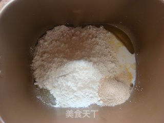 全麦苹果馅面包（面包机版）的做法步骤：12
