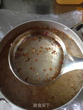 荷叶银耳桂花羹的做法步骤：4