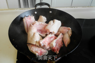 红酒猪蹄的做法步骤：3