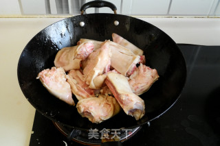 红酒猪蹄的做法步骤：4