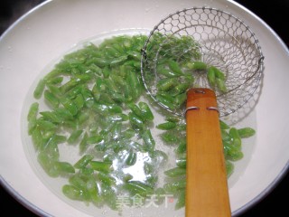 香爆豉椒四季豆的做法步骤：3