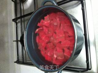 （伪）俄式炖牛肉的做法步骤：1