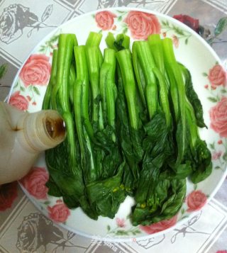 白灼菜心的做法步骤：4