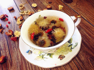 夏日降火清脂菊花山楂绿茶的做法步骤：11