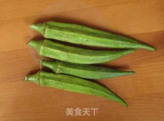 秋葵炒番茄的做法步骤：2
