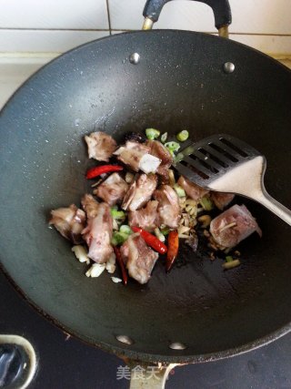 油豆角炖排骨的做法步骤：6