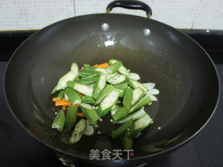 秋葵炒牛肉的做法步骤：9