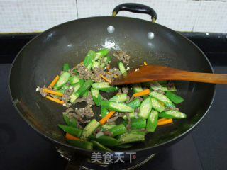 秋葵炒牛肉的做法步骤：11