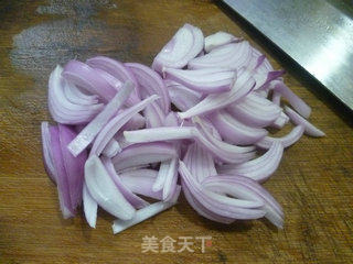洋葱炒梅豆的做法步骤：4