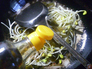 海带炒黄豆芽的做法步骤：7